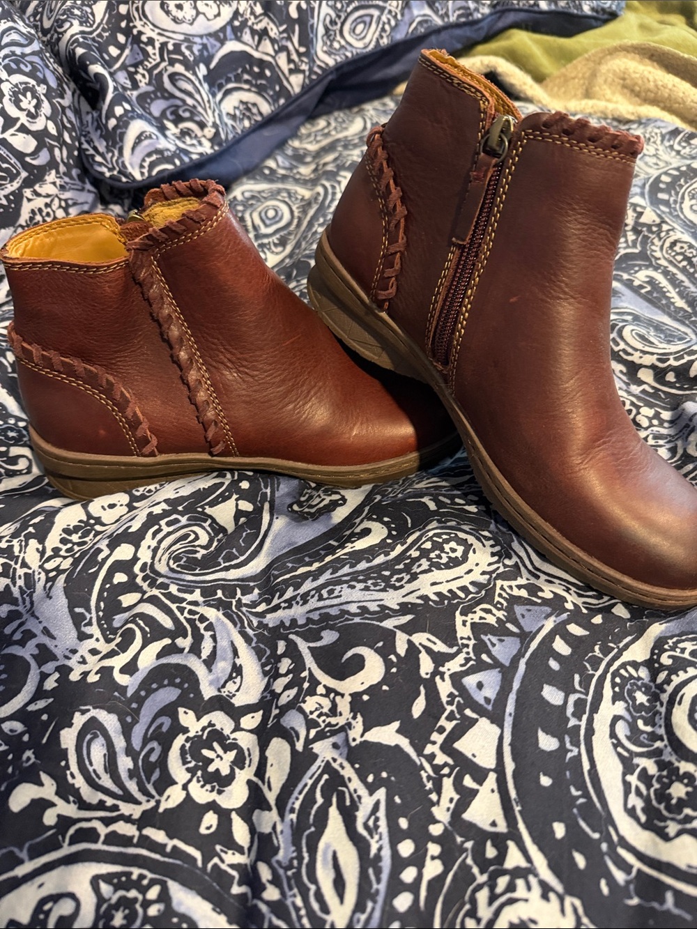 Comfortiva Fallston Brown Leather Ankle Booties